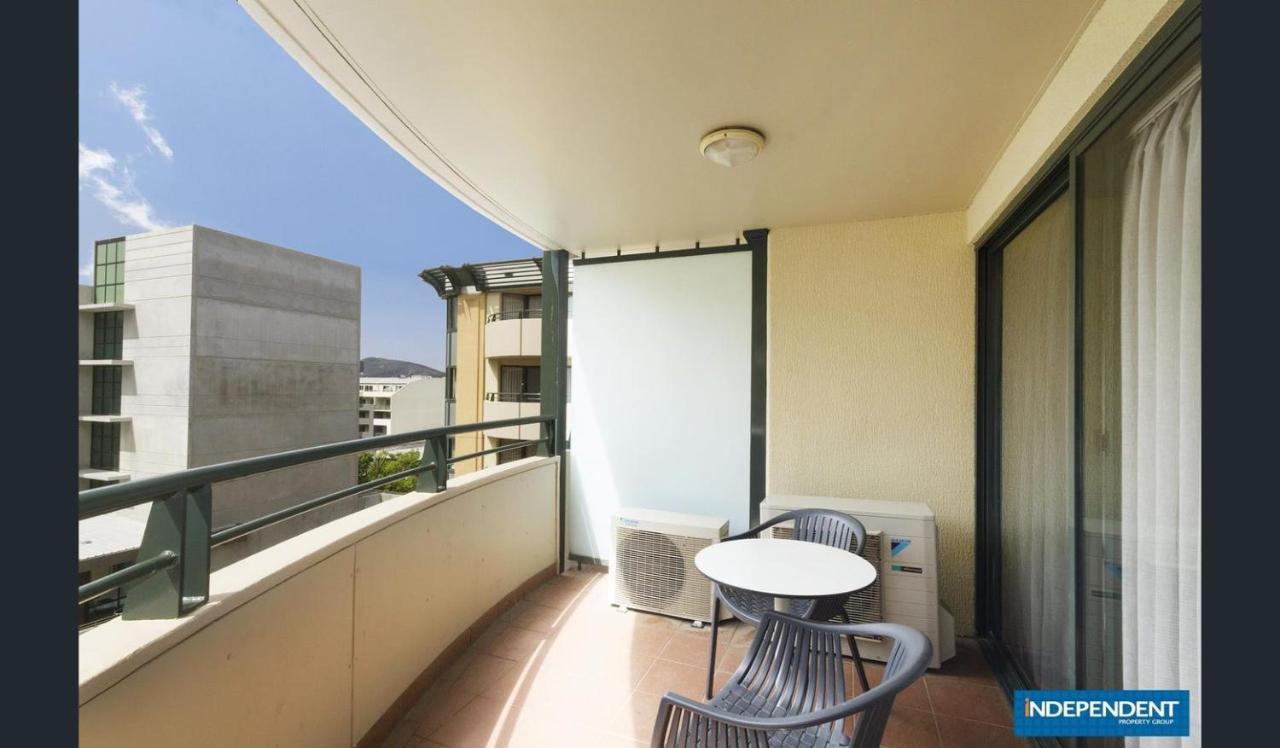 2 Bed 2 Bath Apartment In Braddon, Canberra - Pool, Gym And Free Parking エクステリア 写真