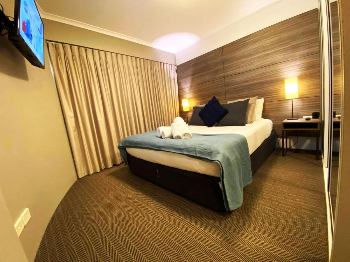 2 Bed 2 Bath Apartment In Braddon, Canberra - Pool, Gym And Free Parking エクステリア 写真