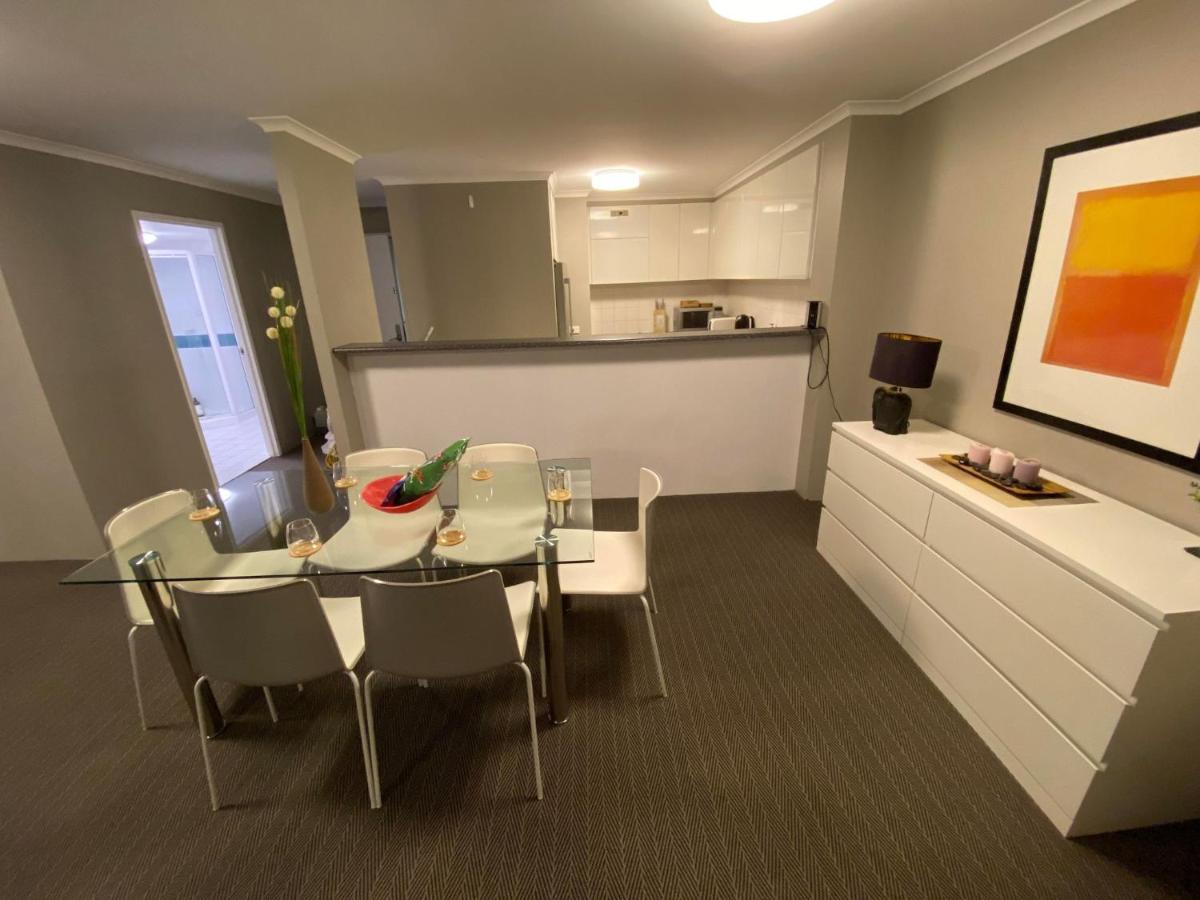 2 Bed 2 Bath Apartment In Braddon, Canberra - Pool, Gym And Free Parking エクステリア 写真