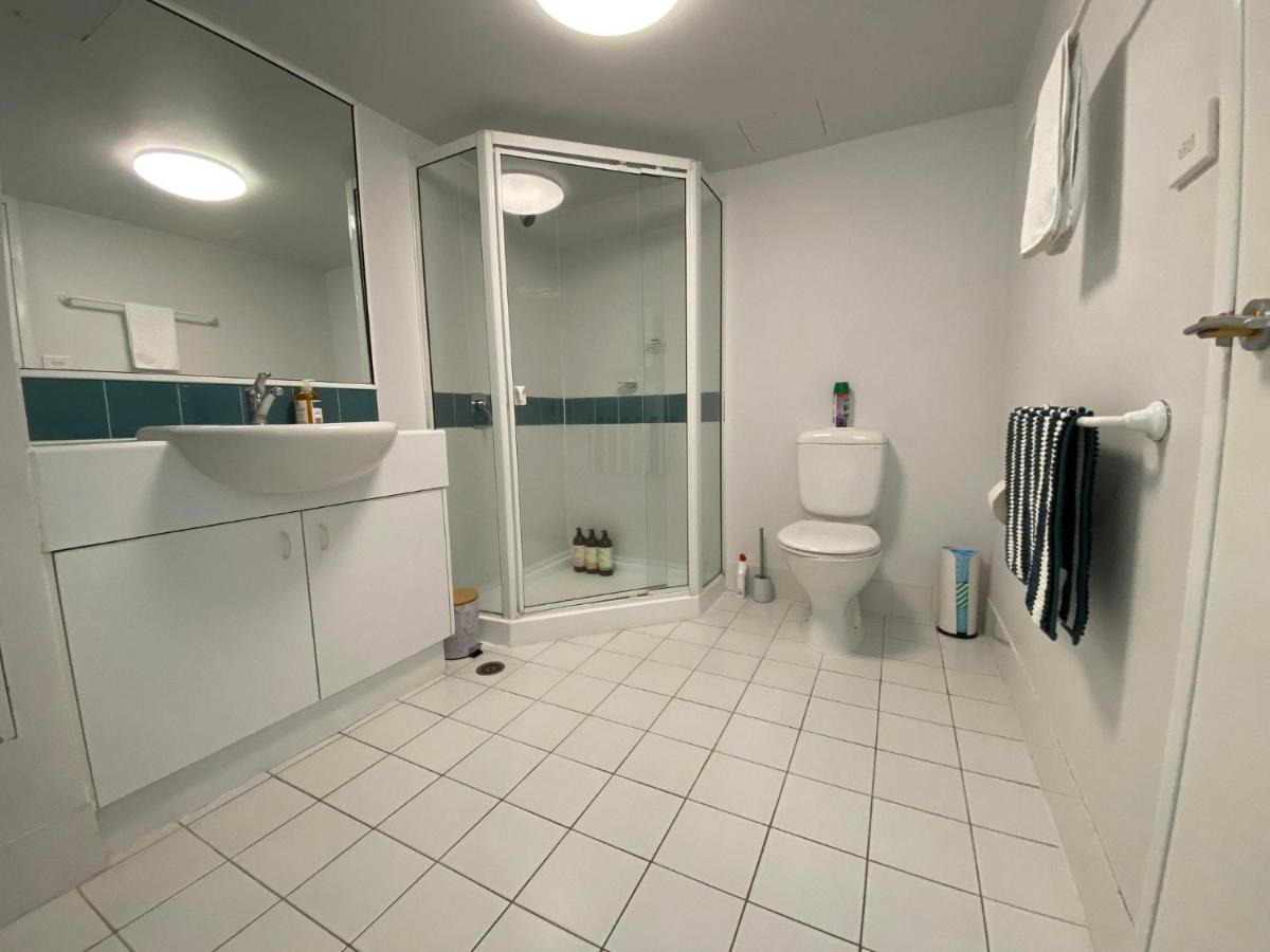 2 Bed 2 Bath Apartment In Braddon, Canberra - Pool, Gym And Free Parking エクステリア 写真